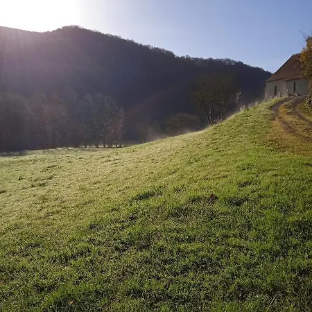 Aburry, Maison Poetique A La Montagne 招待所 巴尔居