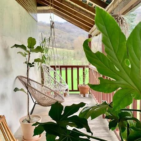 招待所 Aburry, Maison Poetique A La Montagne *