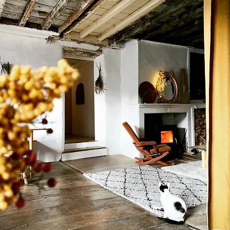 Aburry, Maison Poetique A La Montagne 招待所 *