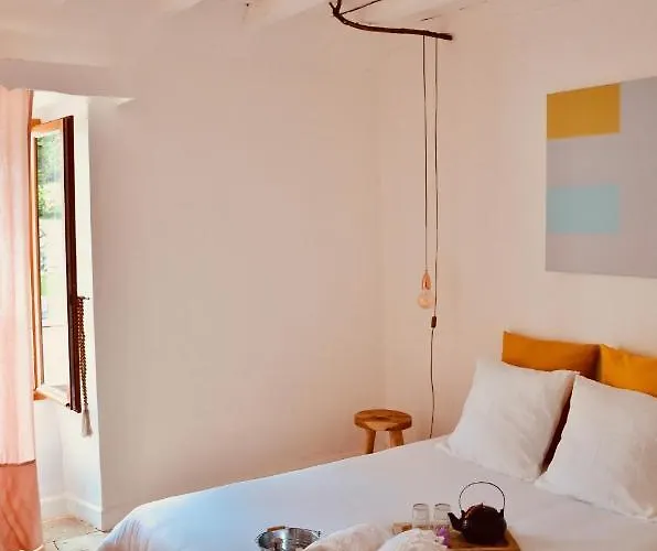 Aburry, Maison Poetique A La Montagne ゲストハウス *