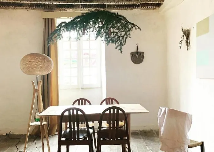 Aburry, Maison Poetique A La Montagne ゲストハウス *