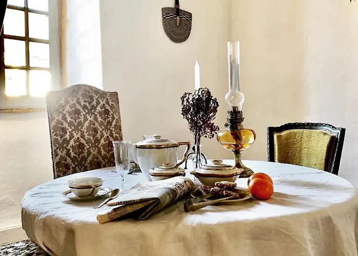 Aburry, Maison Poetique A La Montagne ゲストハウス