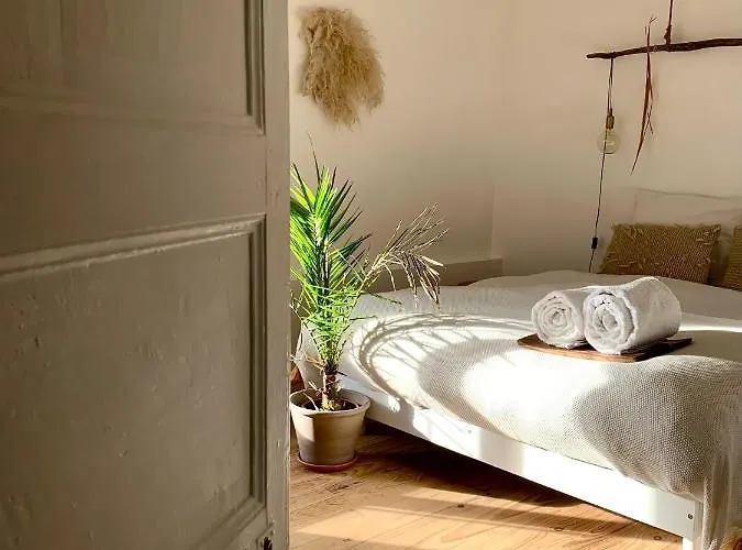 Aburry, Maison Poetique A La Montagne ゲストハウス